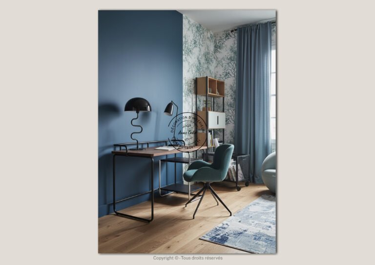 Bureau graphique de style Bleu Architecte - Anne Cadet Décoration d'Intérieur - Cap sur la Déco !