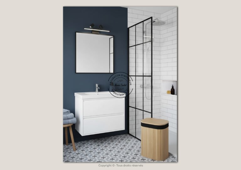 Salle de bain sobre et chaleureuse de style Bleu Architecte - Anne Cadet Décoration d'Intérieur - Cap sur la Déco !